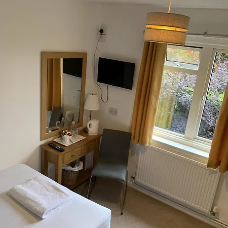 Old Farm Hotel 3*