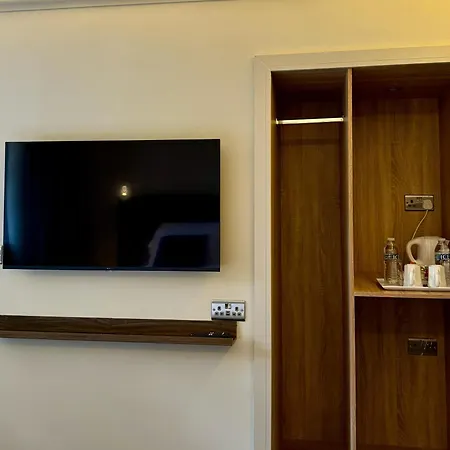 Hotel Old Farm 3*
